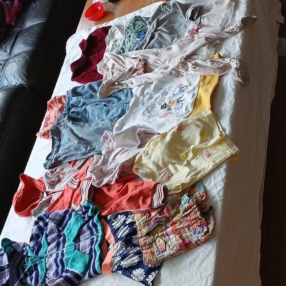 Baby girl clothes 18 months lot - Picture 2 of 6